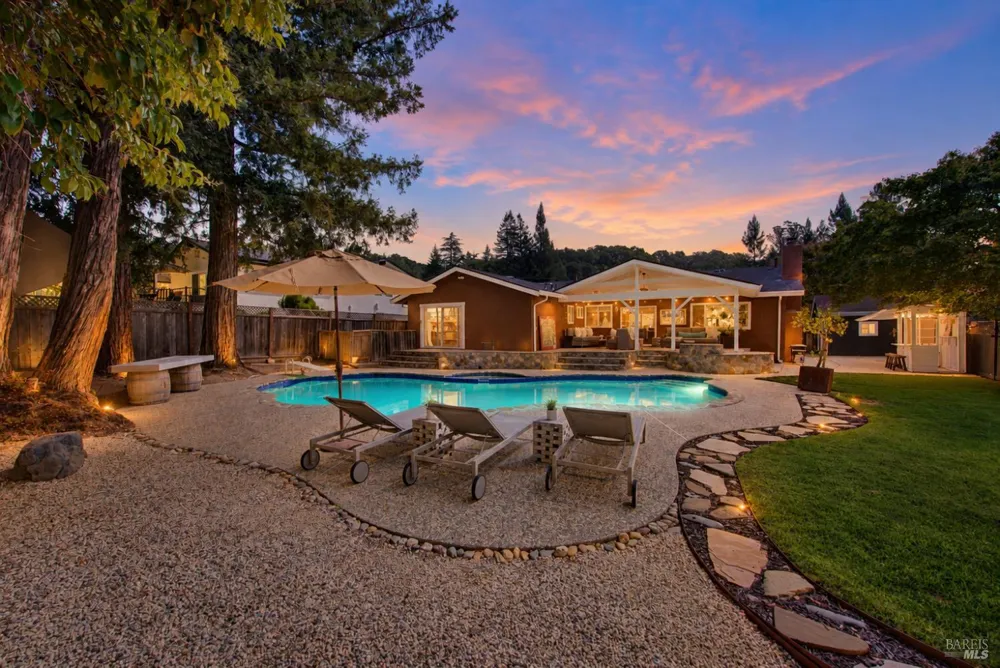 1115 Larkin Way Napa, CA 94558