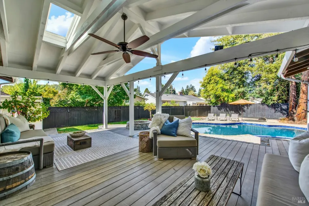 1115 Larkin Way Napa, CA 94558