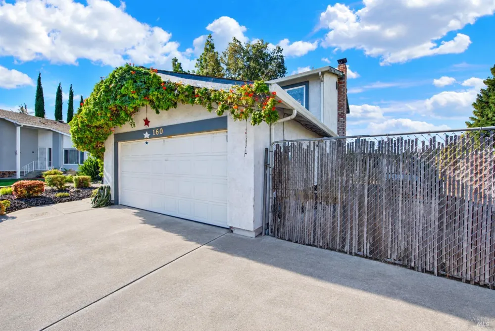 160 Clayton Circle Vacaville, CA 95687