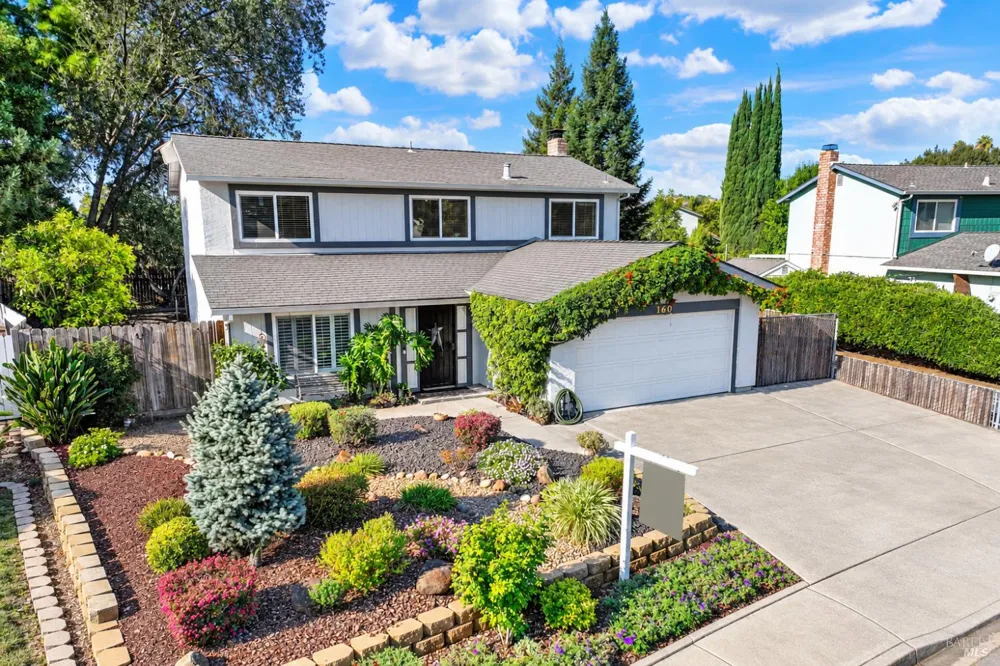 160 Clayton Circle Vacaville, CA 95687
