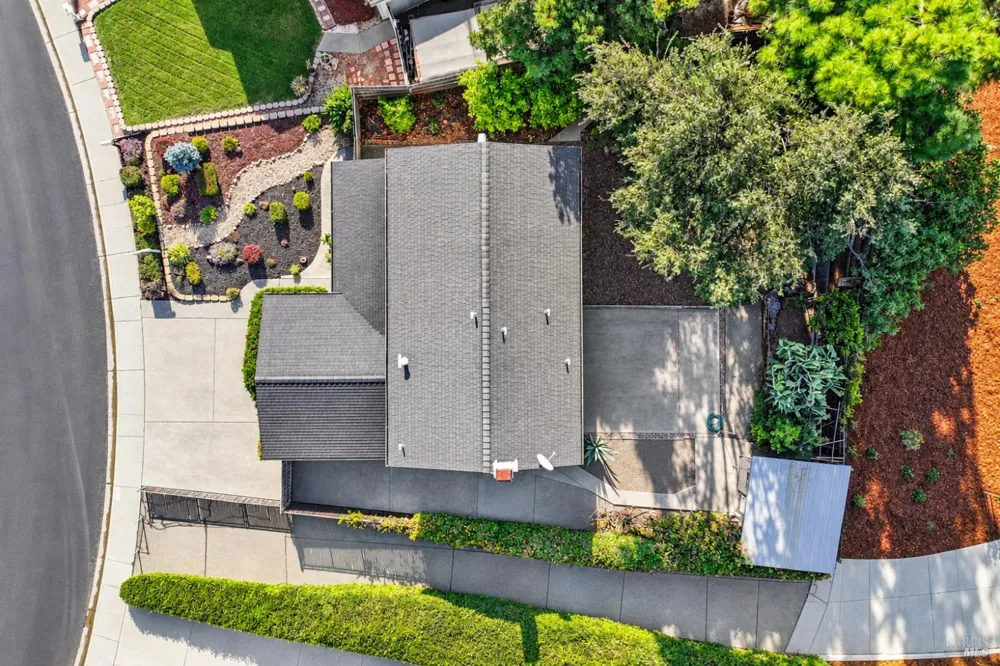 160 Clayton Circle Vacaville, CA 95687