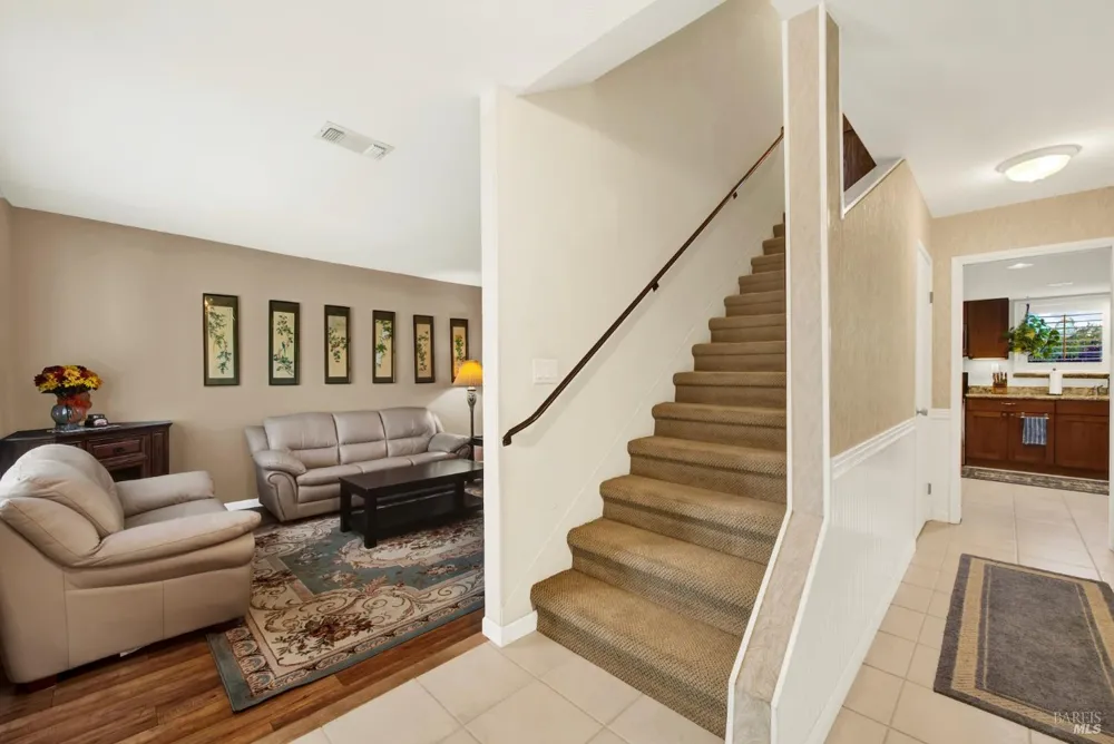 160 Clayton Circle Vacaville, CA 95687