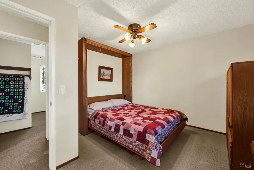 160 Clayton Circle Vacaville, CA 95687