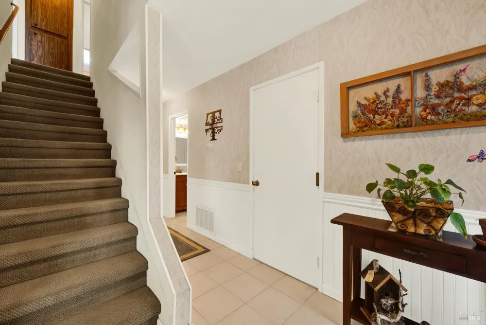 160 Clayton Circle Vacaville, CA 95687