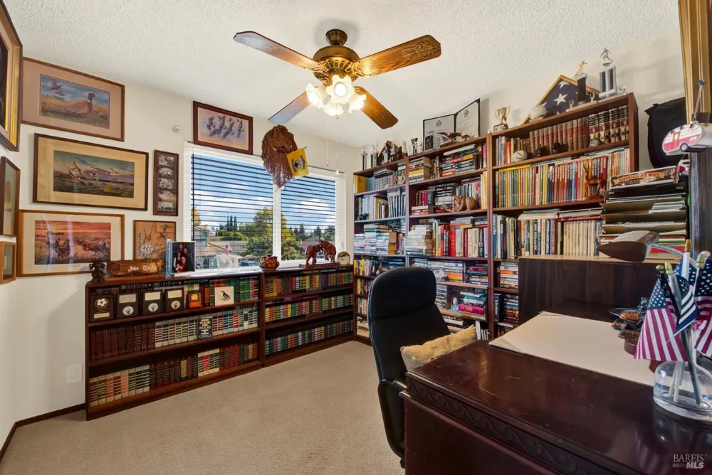 160 Clayton Circle Vacaville, CA 95687