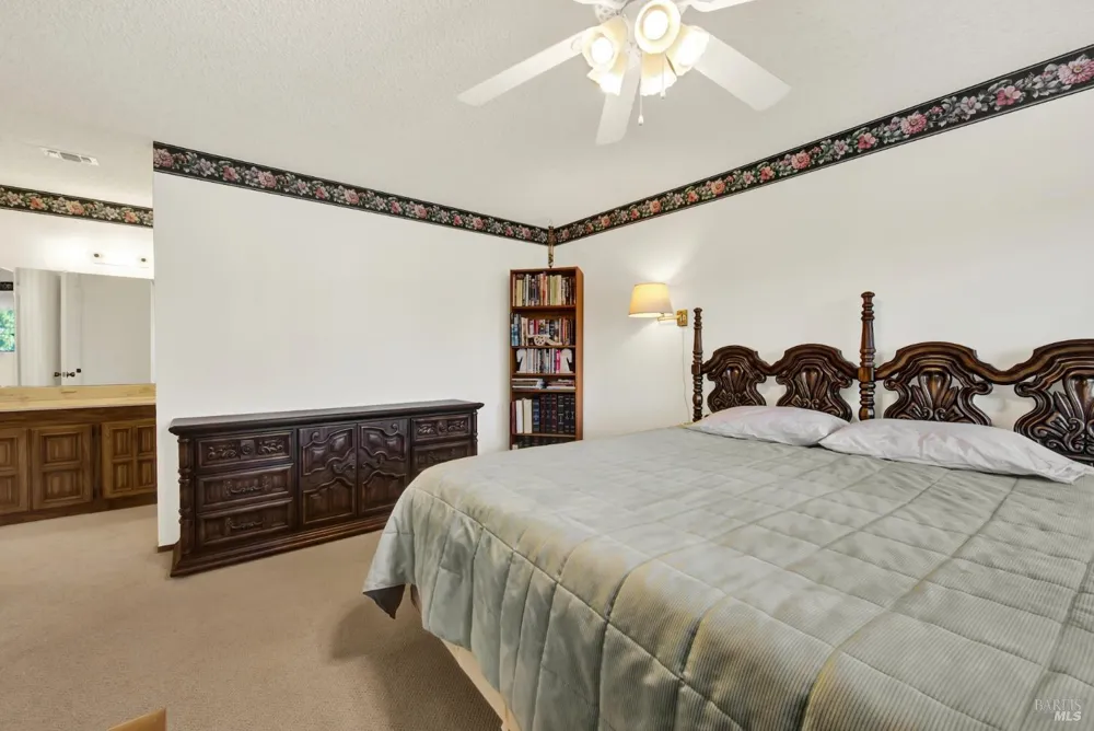 160 Clayton Circle Vacaville, CA 95687