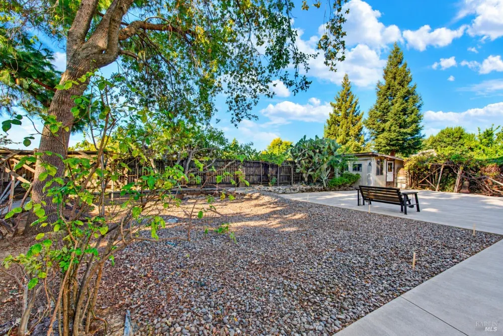 160 Clayton Circle Vacaville, CA 95687