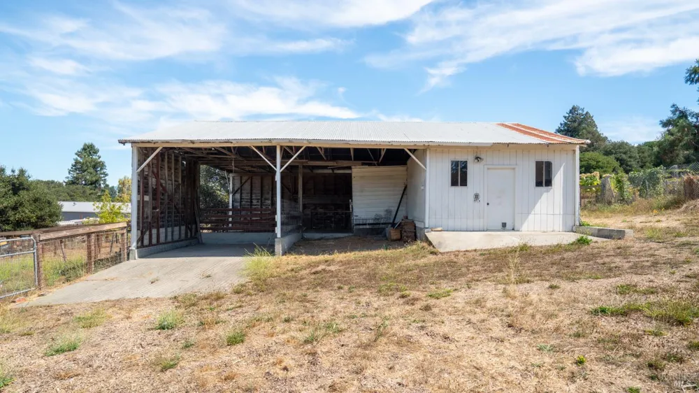 111 Haverfield Lane Petaluma, CA 94952