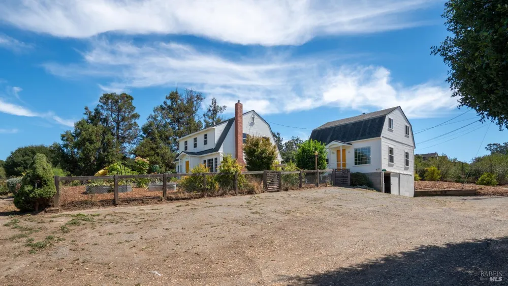 111 Haverfield Lane Petaluma, CA 94952