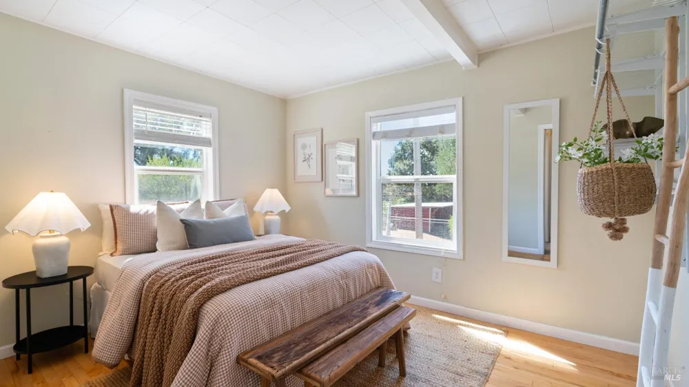 111 Haverfield Lane Petaluma, CA 94952