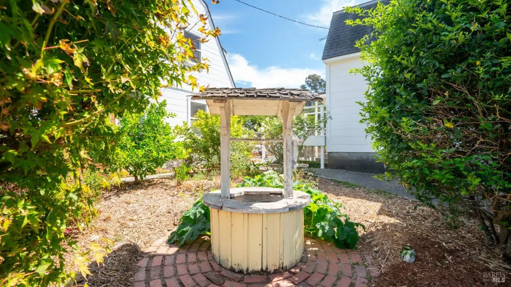 111 Haverfield Lane Petaluma, CA 94952