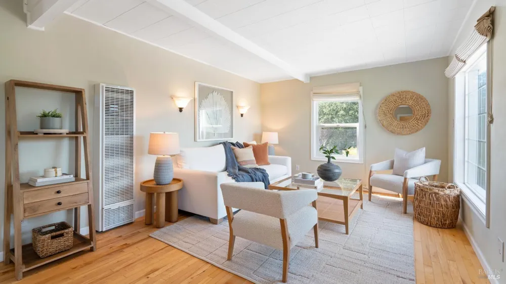 111 Haverfield Lane Petaluma, CA 94952