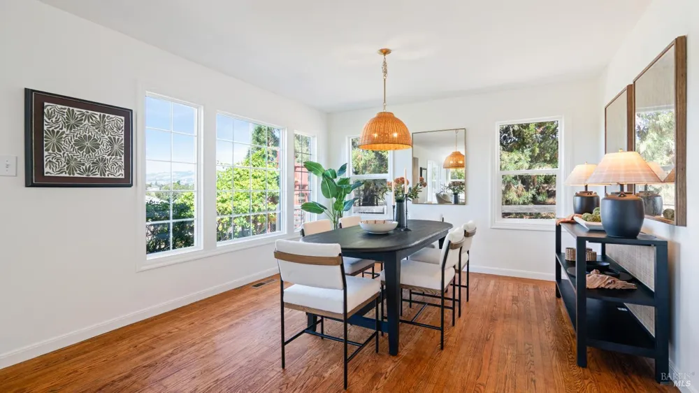 111 Haverfield Lane Petaluma, CA 94952