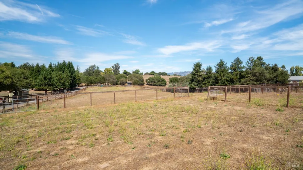 111 Haverfield Lane Petaluma, CA 94952