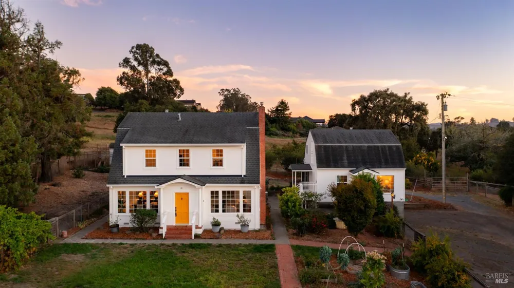 111 Haverfield Lane Petaluma, CA 94952
