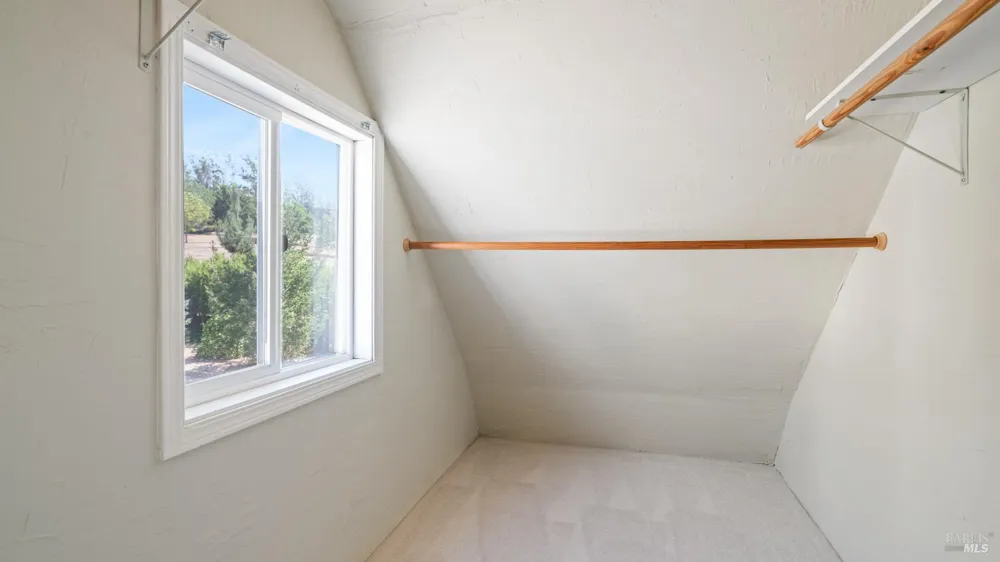 111 Haverfield Lane Petaluma, CA 94952