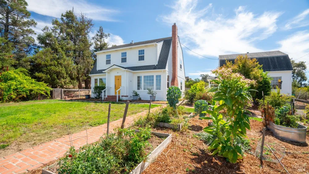111 Haverfield Lane Petaluma, CA 94952