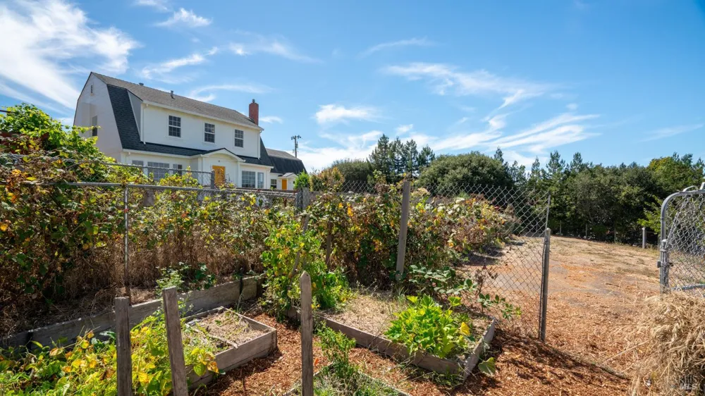111 Haverfield Lane Petaluma, CA 94952