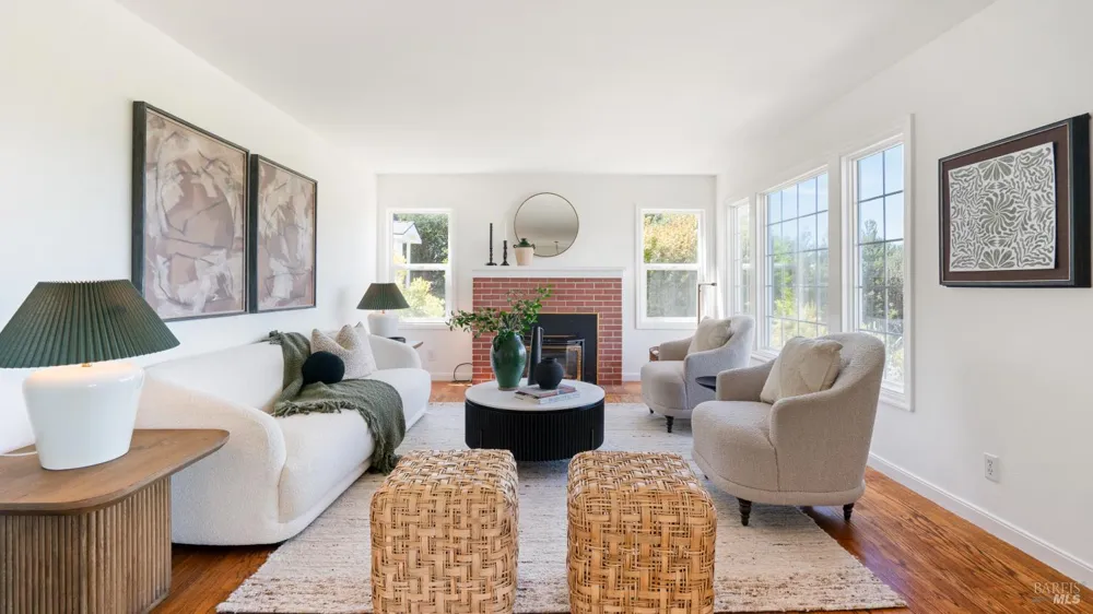 111 Haverfield Lane Petaluma, CA 94952