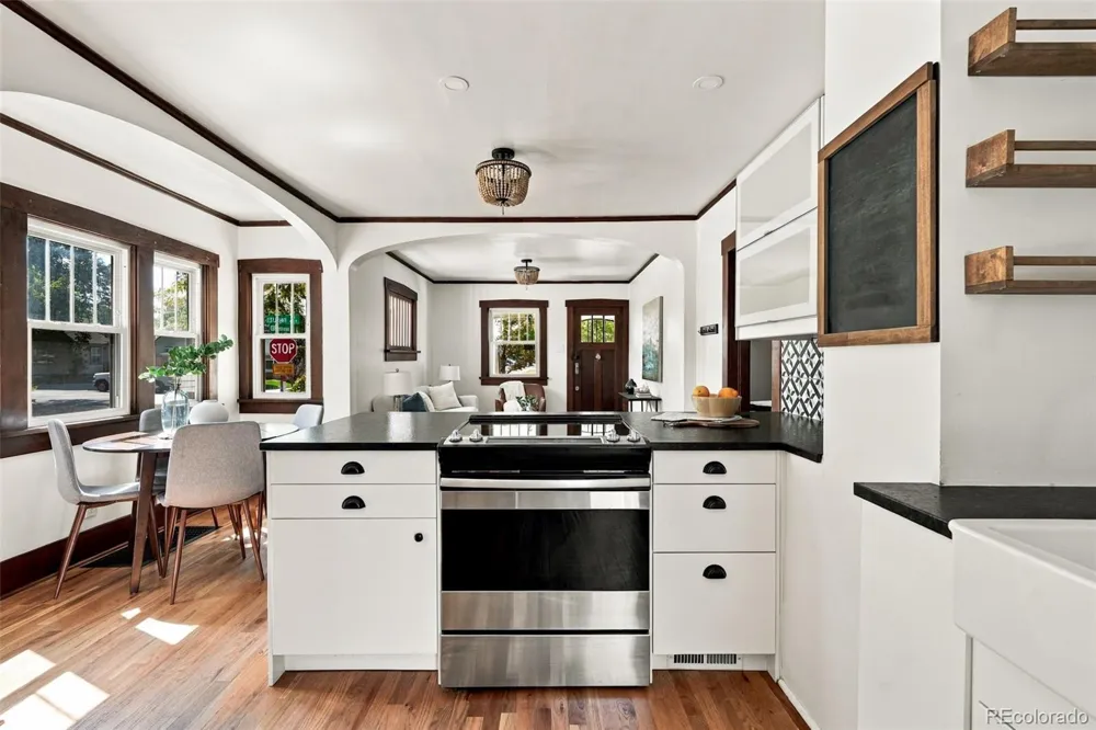 3196 S Logan Street Englewood, CO 80113