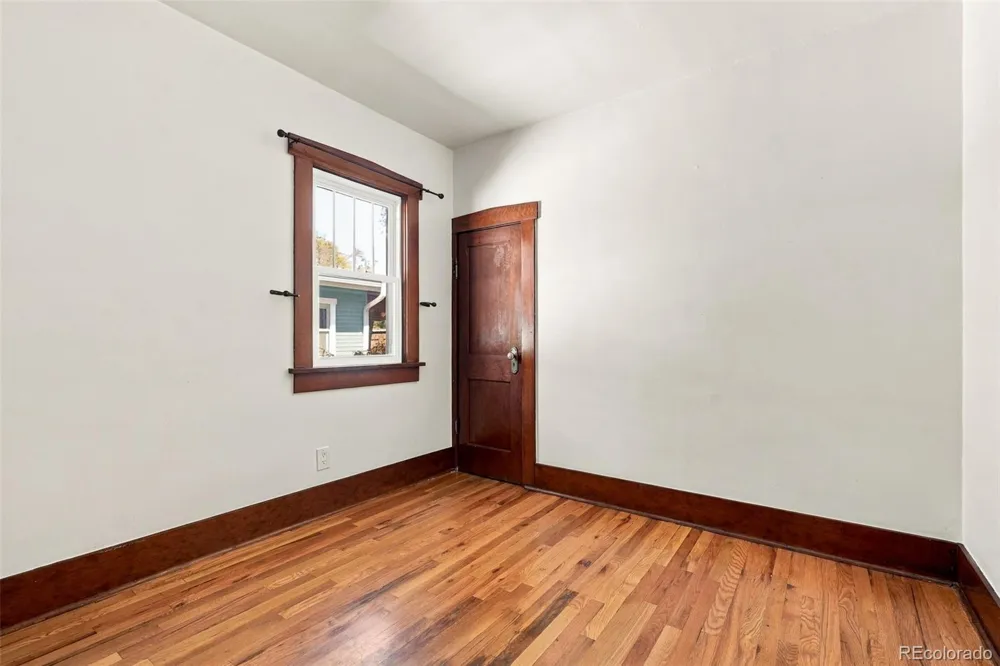 3196 S Logan Street Englewood, CO 80113