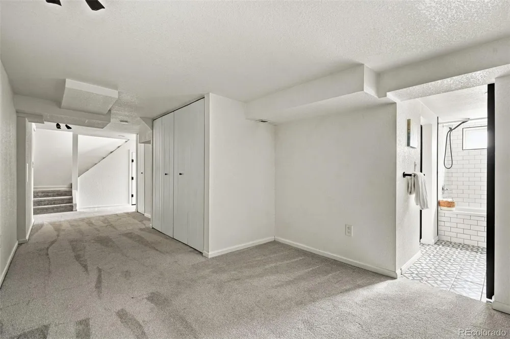 3196 S Logan Street Englewood, CO 80113