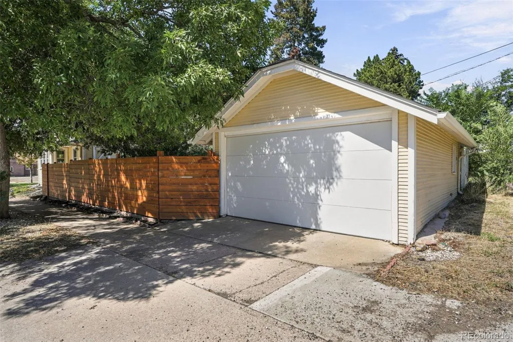 3196 S Logan Street Englewood, CO 80113