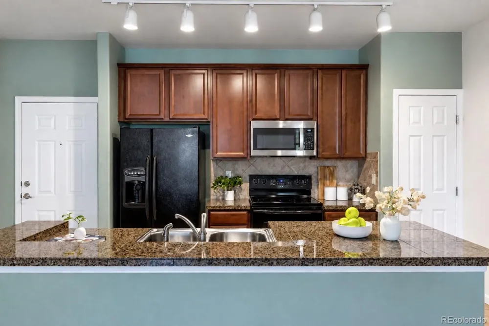 15470 Canyon Rim Drive #105 Englewood, CO 80112