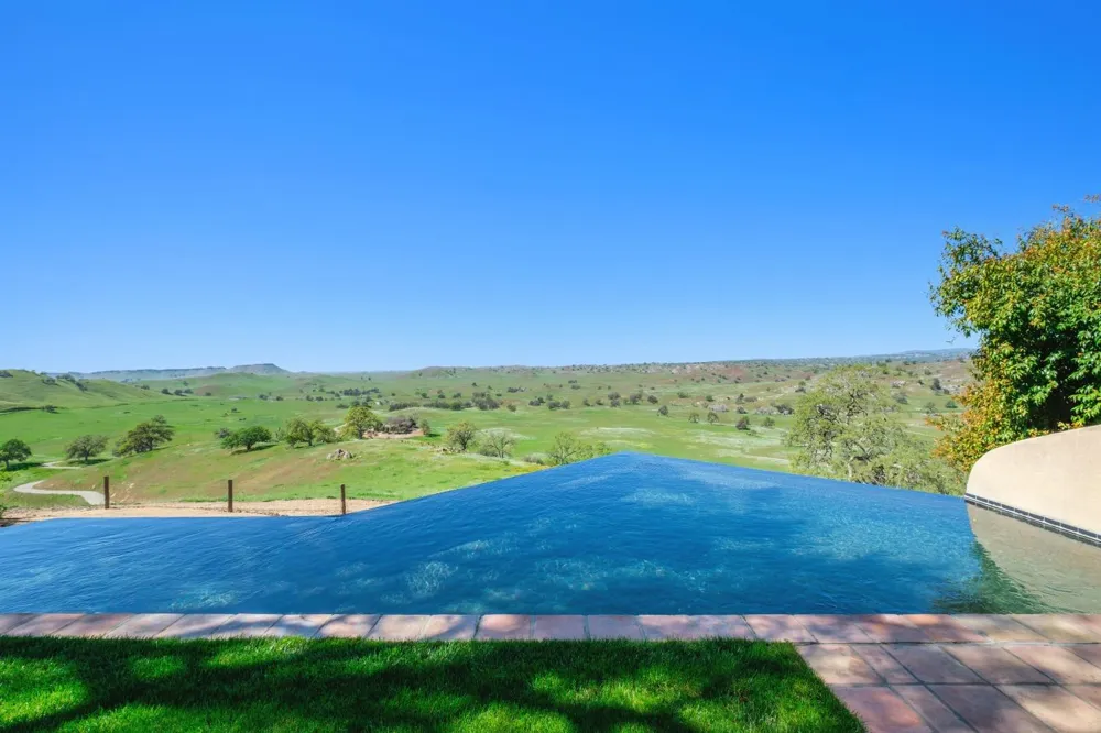 19623 Road 211 Friant, CA 93626