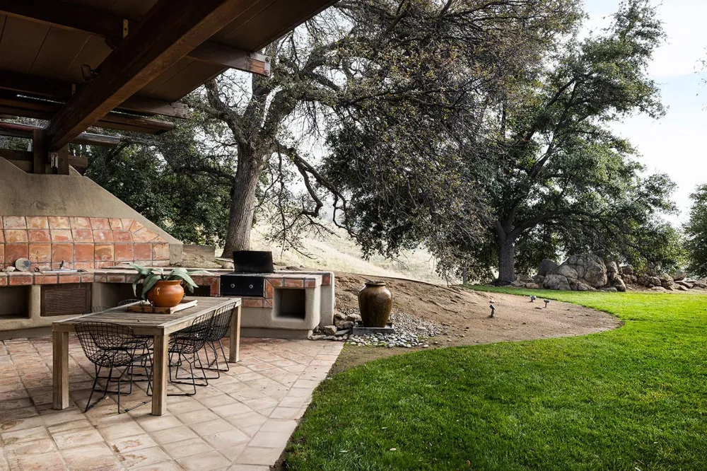 19623 Road 211 Friant, CA 93626