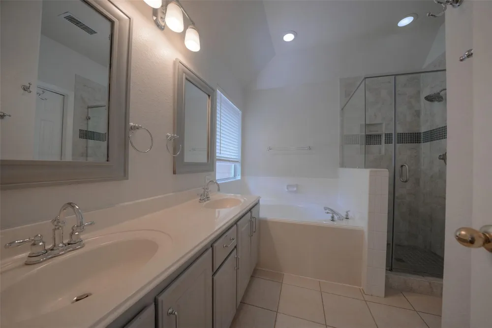 23 Endor Forest Place The Woodlands, TX 77382