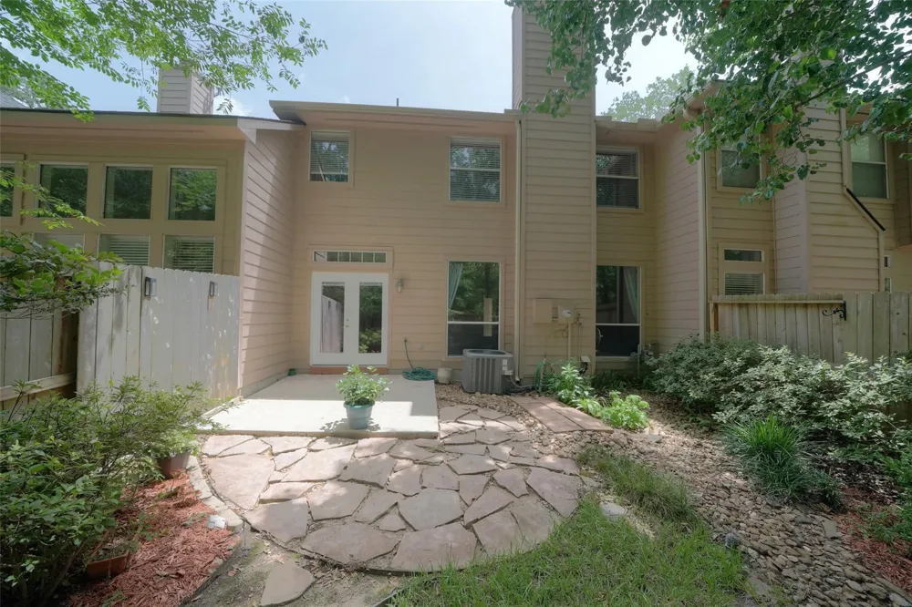 23 Endor Forest Place The Woodlands, TX 77382