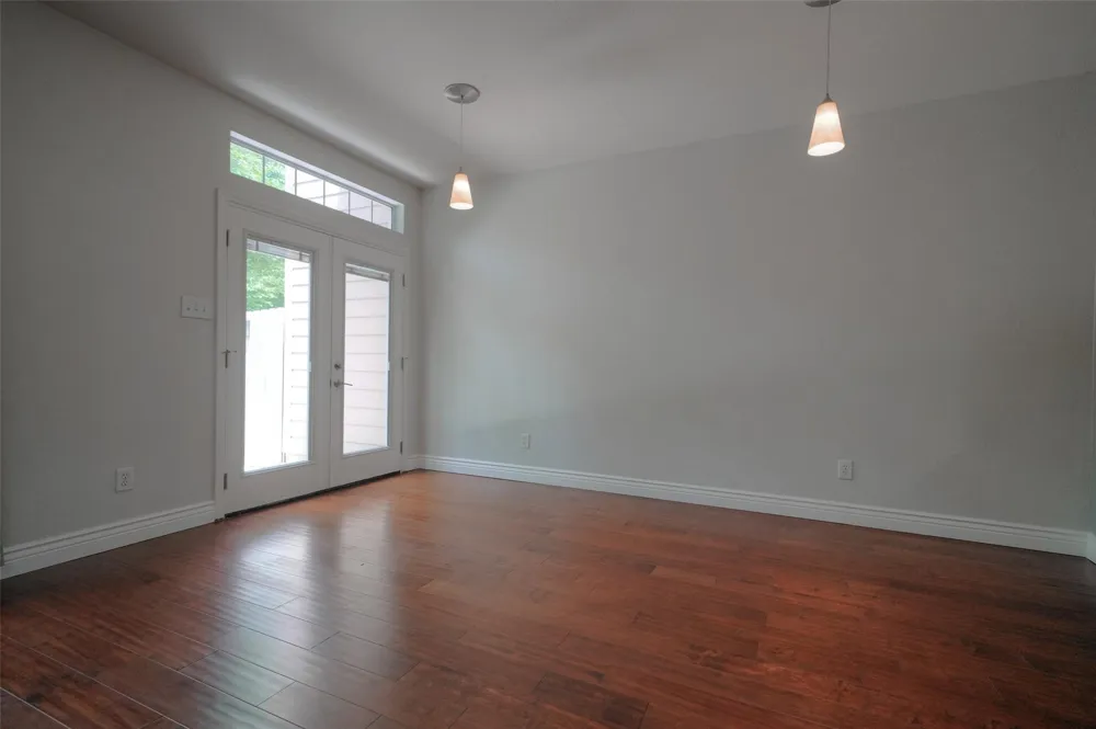 23 Endor Forest Place The Woodlands, TX 77382