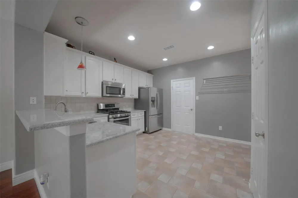 23 Endor Forest Place The Woodlands, TX 77382