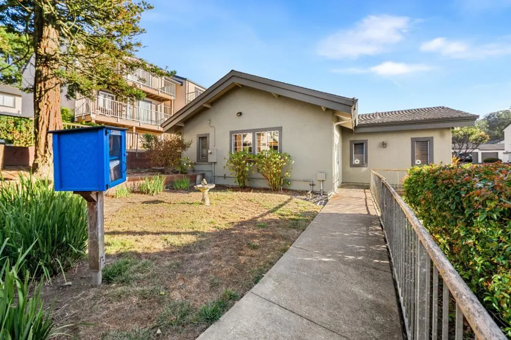 1003 San Antonio Circle #202 Daly City, CA 94014