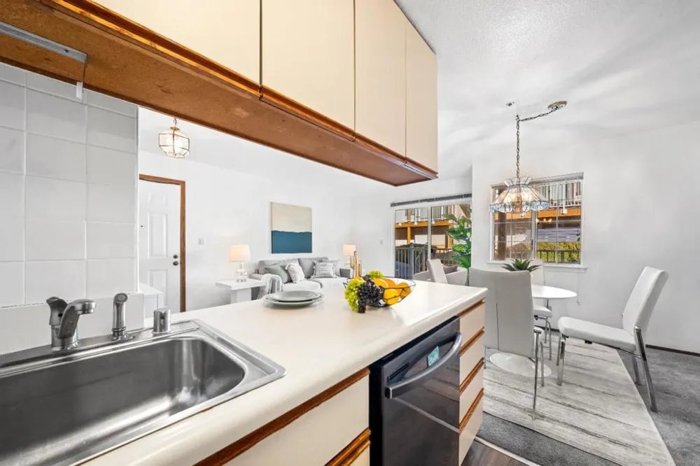 1003 San Antonio Circle #202 Daly City, CA 94014