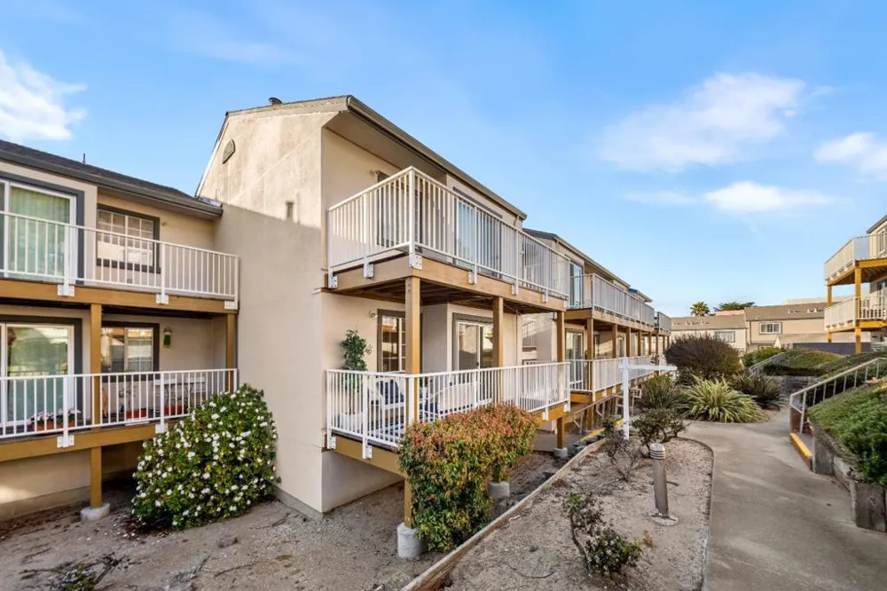 1003 San Antonio Circle #202 Daly City, CA 94014