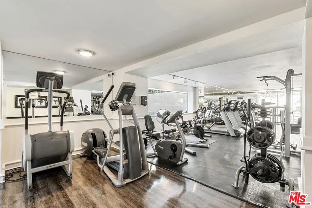 1131 Alta Loma Road #415 West Hollywood, CA 90069