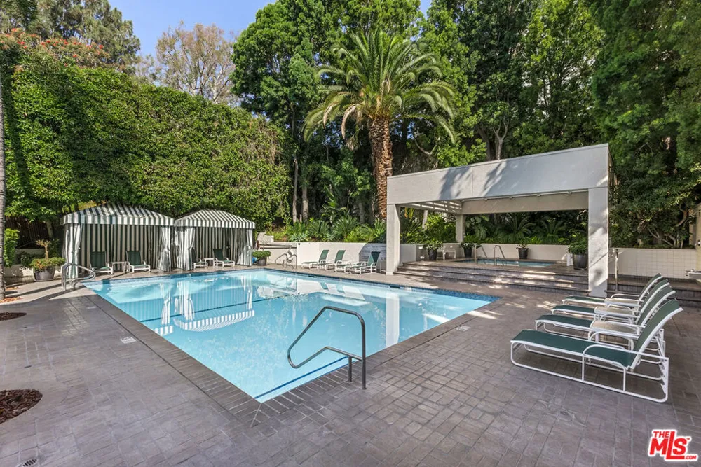1131 Alta Loma Road #415 West Hollywood, CA 90069