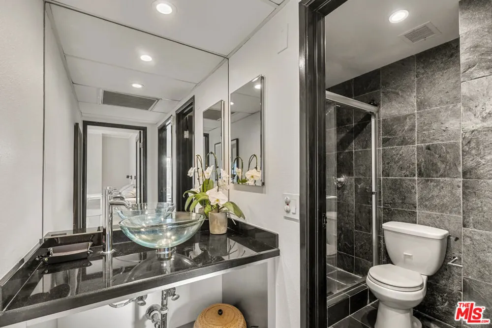 1131 Alta Loma Road #415 West Hollywood, CA 90069