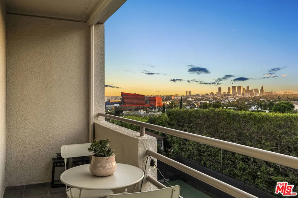 1131 Alta Loma Road #415 West Hollywood, CA 90069
