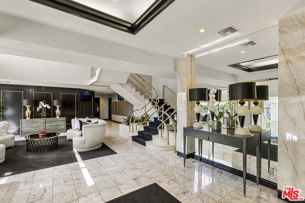 1131 Alta Loma Road #415 West Hollywood, CA 90069