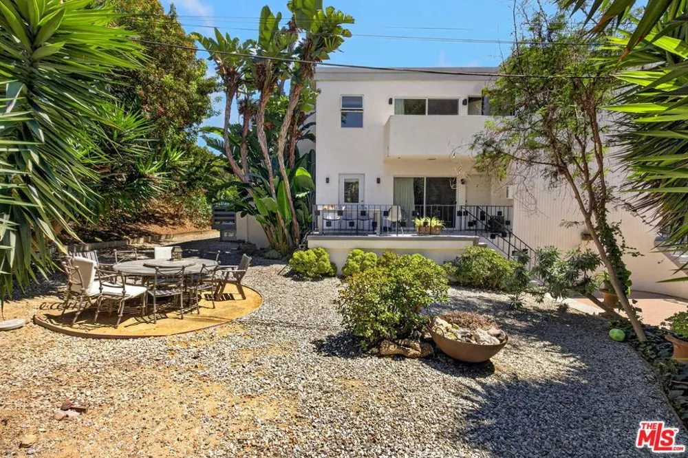 22357 Pacific Coast Highway Malibu, CA 90265