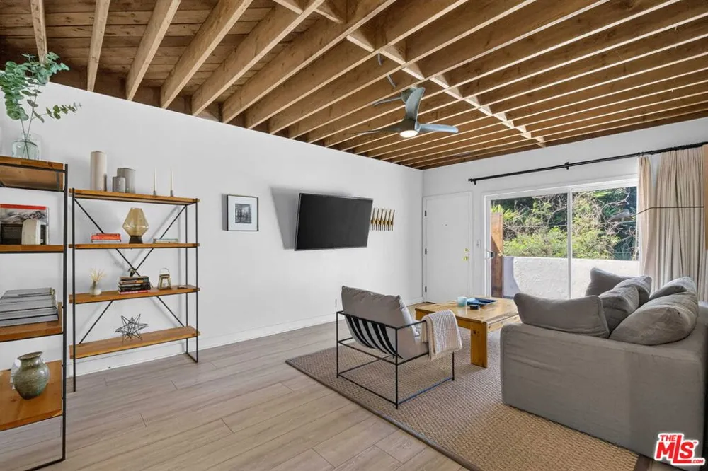 22357 Pacific Coast Highway Malibu, CA 90265