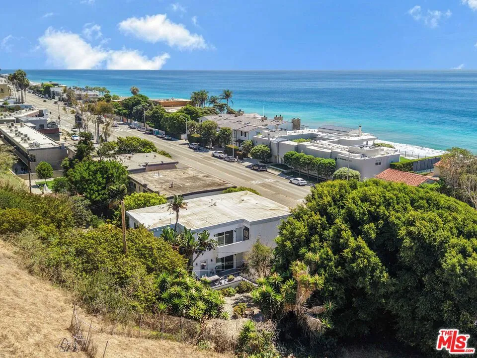 22357 Pacific Coast Highway Malibu, CA 90265