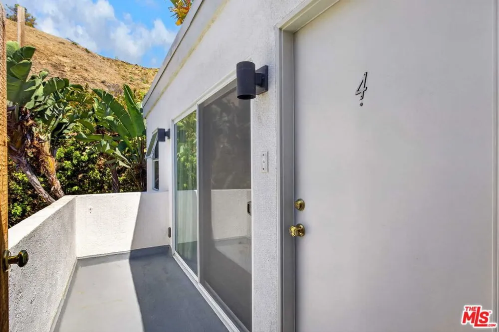 22357 Pacific Coast Highway Malibu, CA 90265