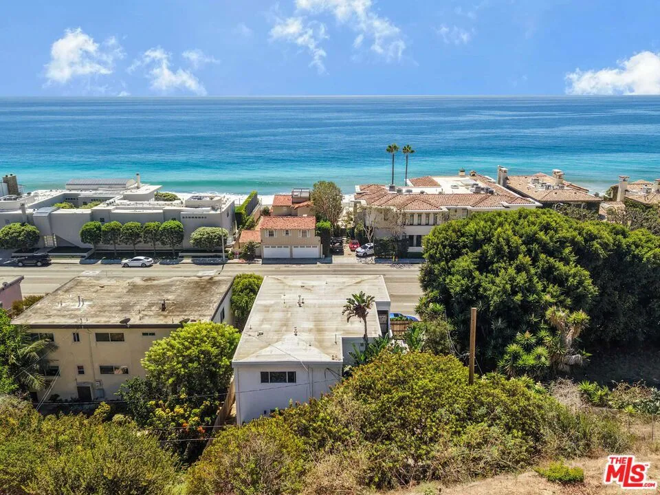 22357 Pacific Coast Highway Malibu, CA 90265