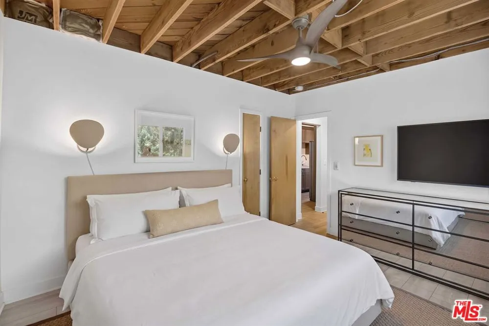 22357 Pacific Coast Highway Malibu, CA 90265