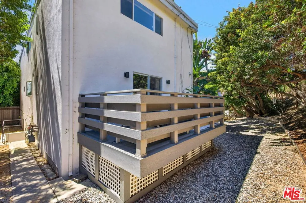 22357 Pacific Coast Highway Malibu, CA 90265