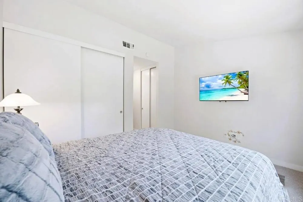 2959 Lexington Circle Carlsbad, CA 92010